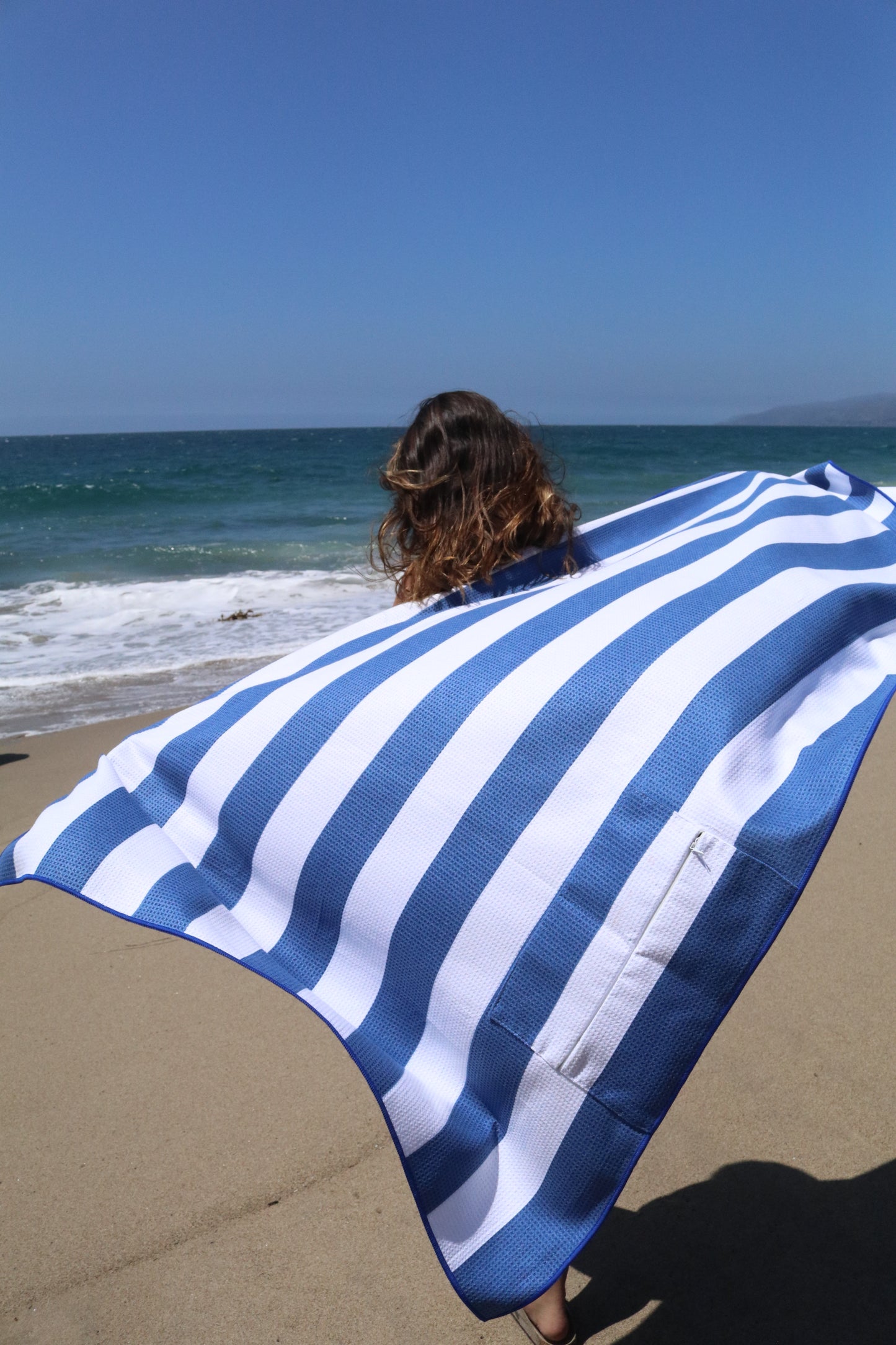 Anti Theft Beach Towel - THE SAFE TOWEL